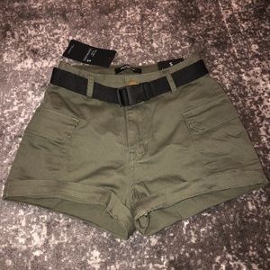 new with tags cargo shorts